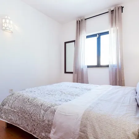 Safari Guest house *